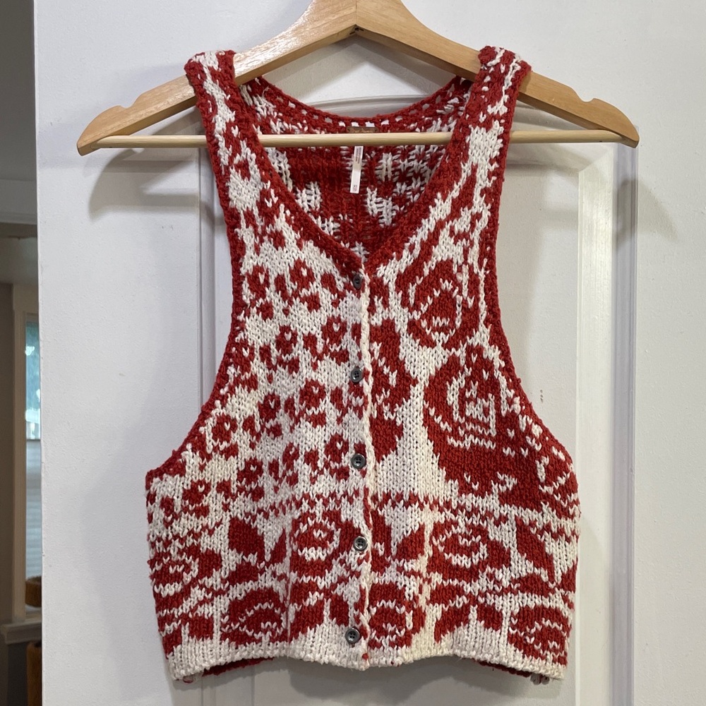 Free People Red and White Rose Pattern Knit Vest Size XS